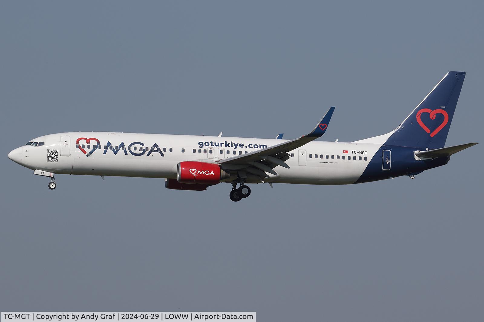 TC-MGT, Boeing 737-900ER C/N 35711, Mavi Gök 737-900