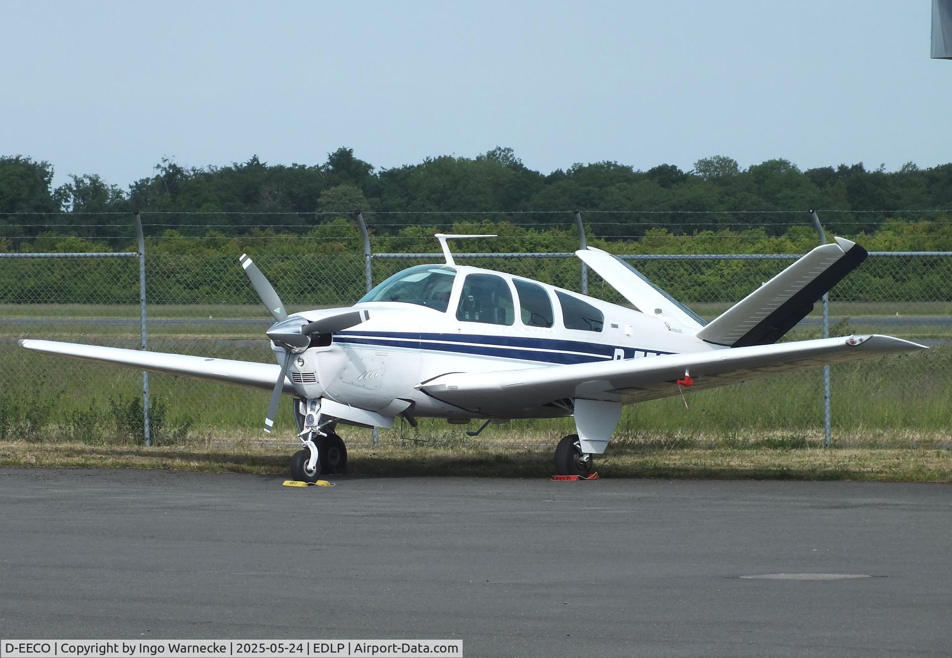 D-EECO, 1972 Beech V35B Bonanza C/N D-9339, Beechcraft V35B Bonanza at the 2025 Quax Hangartage / Hangardays at Paderborn Lippstadt airport