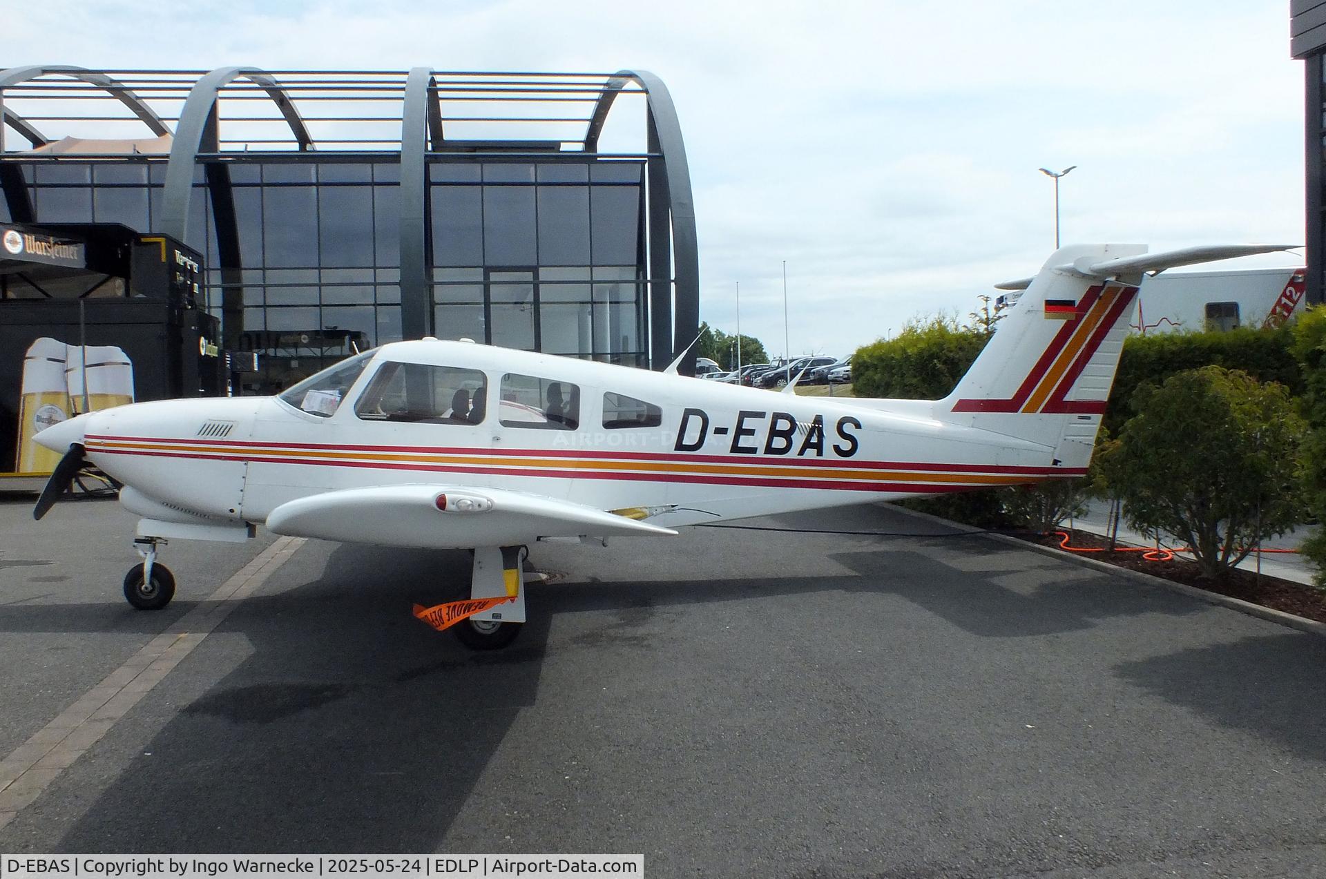 D-EBAS, Piper PA-28RT-201T Arrow IV C/N 28R8231024, Piper PA-28RT-201T Arrow IV at the 2025 Quax Hangartage / Hangardays at Paderborn Lippstadt airport