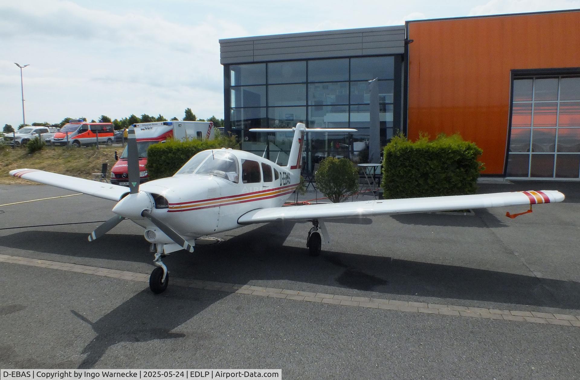 D-EBAS, Piper PA-28RT-201T Arrow IV C/N 28R8231024, Piper PA-28RT-201T Arrow IV at the 2025 Quax Hangartage / Hangardays at Paderborn Lippstadt airport