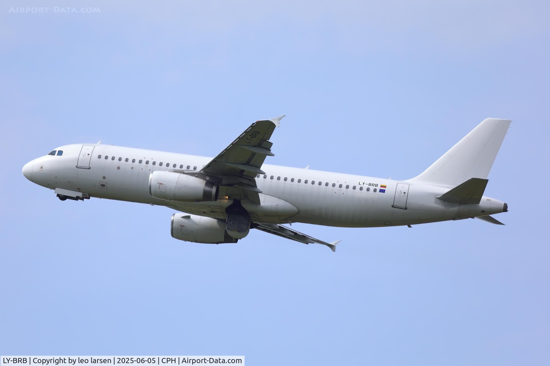 LY-BRB, 2004 Airbus A320-232 C/N 2108, Copenhagen 5.6.2025