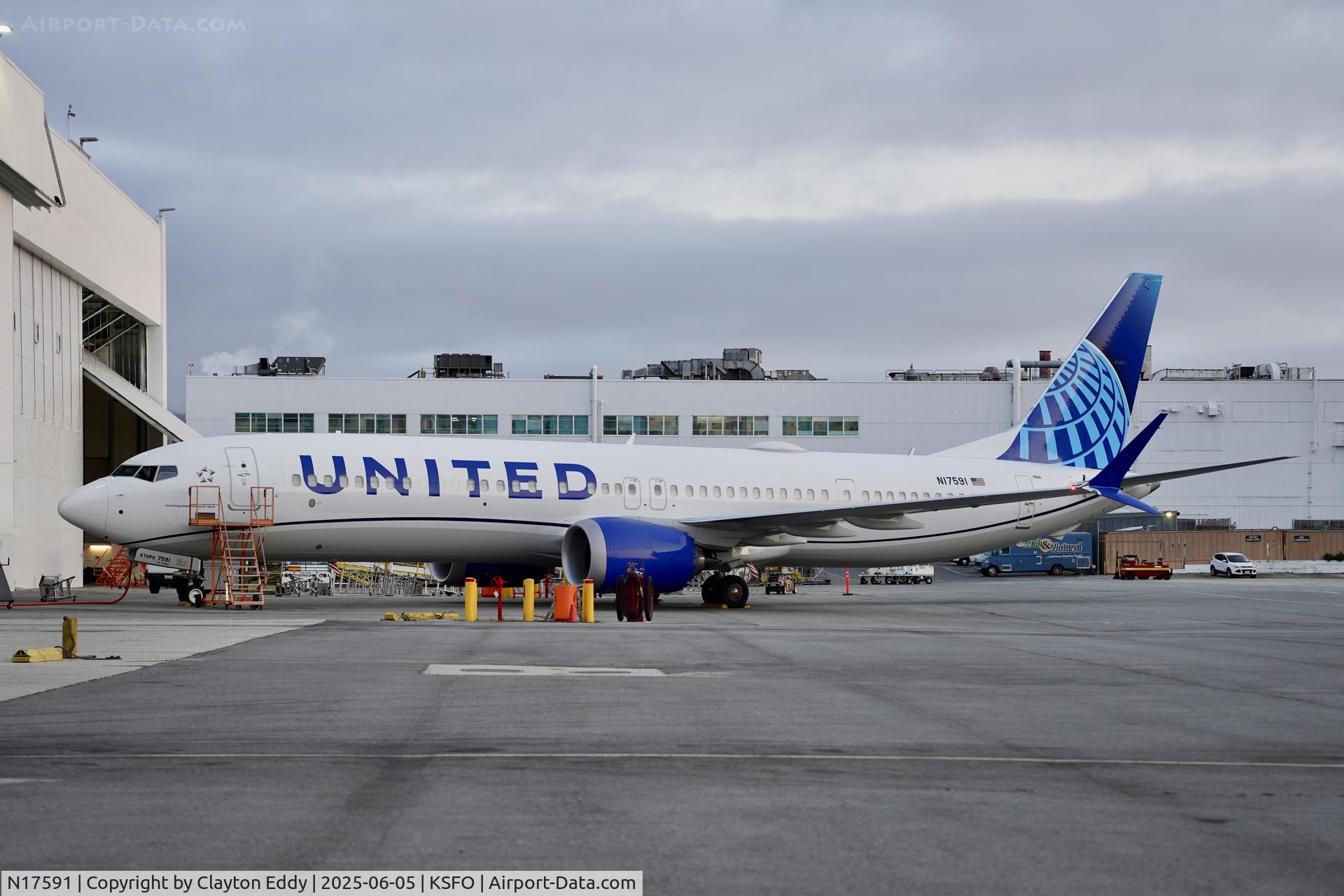 N17591, 2025 Boeing 737 MAX 9 C/N 67636, SFO 2025