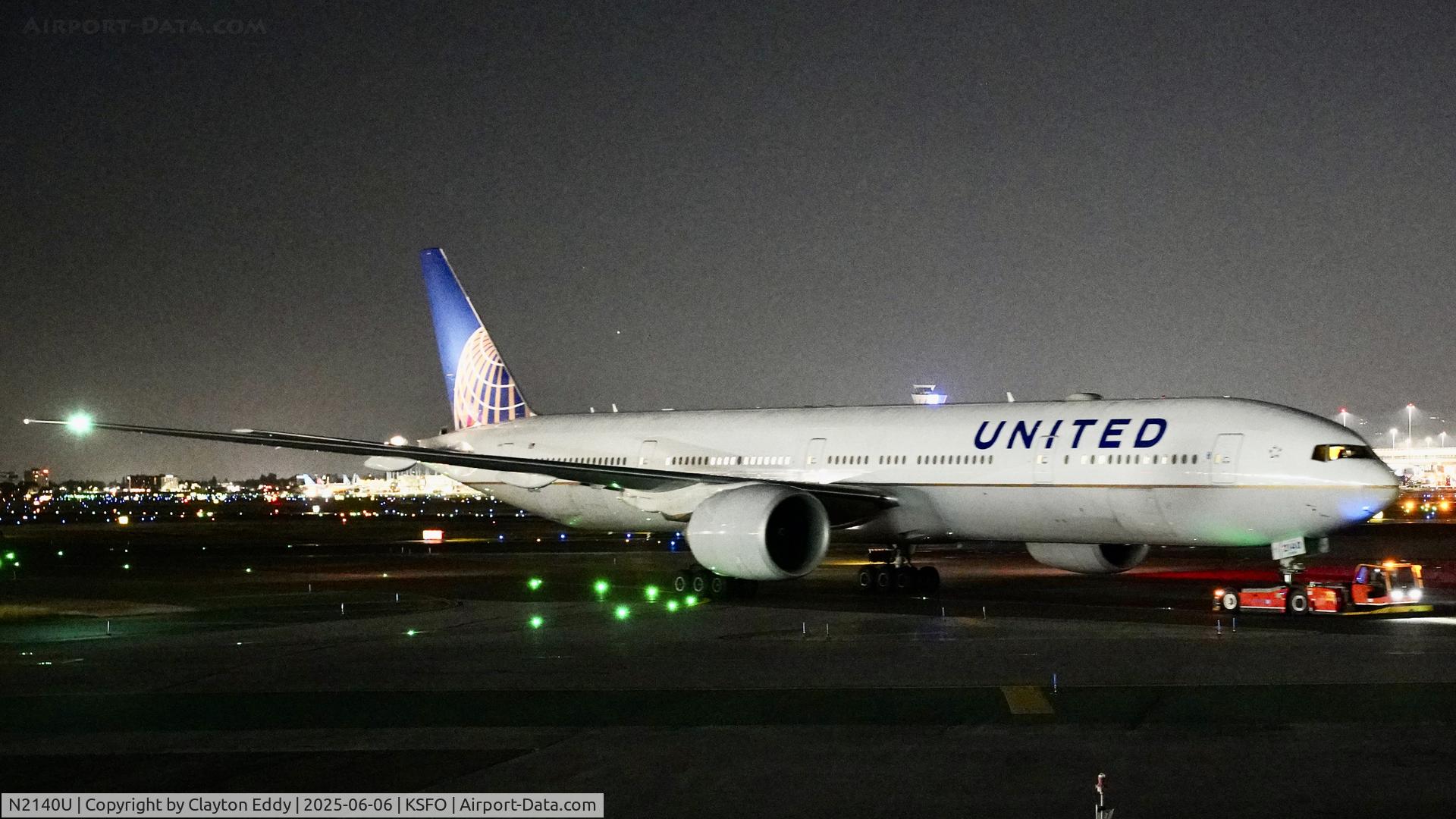 N2140U, 2017 Boeing 777-300/ER C/N 62651, SFO 2025