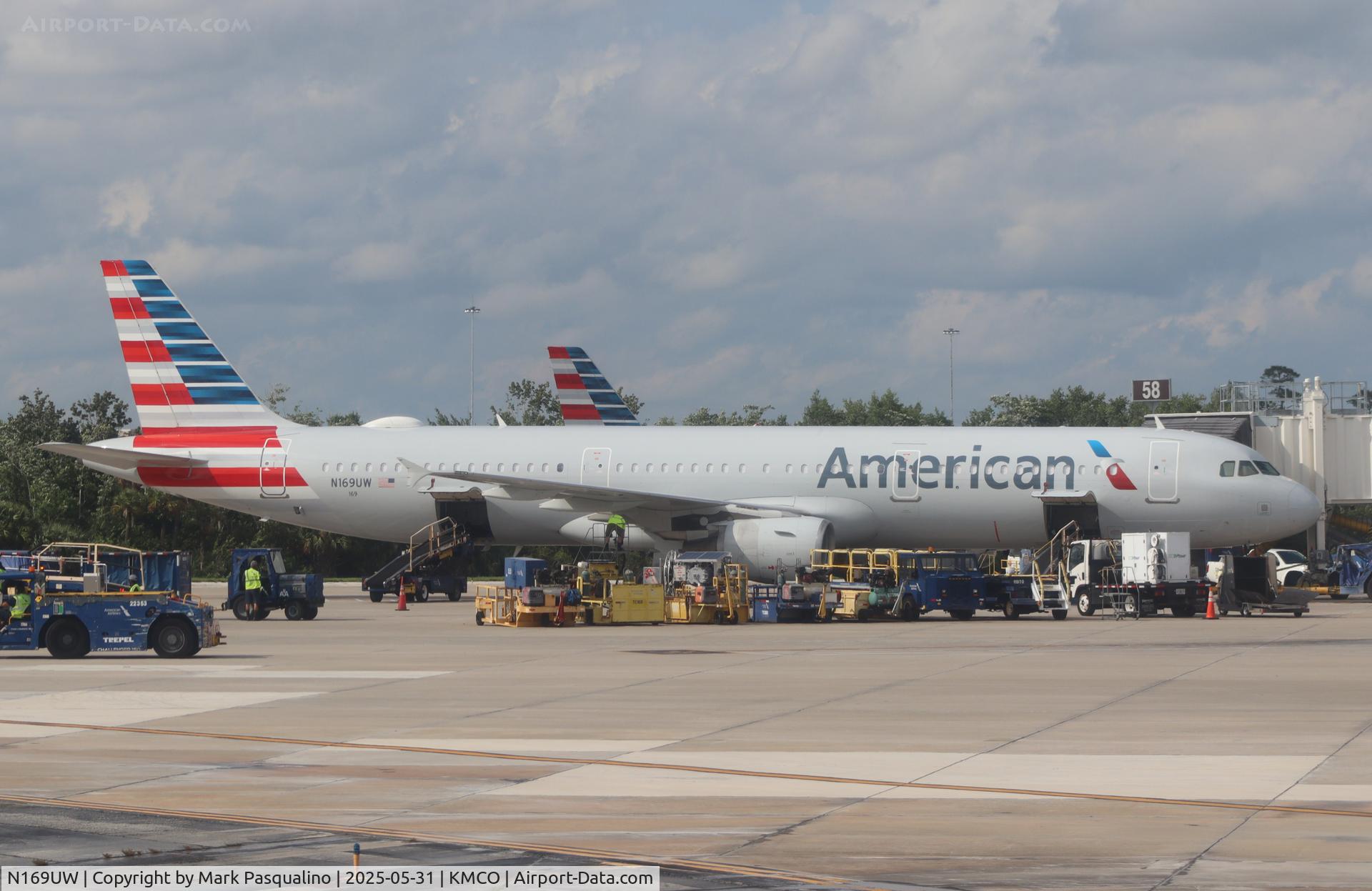 N169UW, 2001 Airbus A321-211 C/N 1455, Airbus A321-211