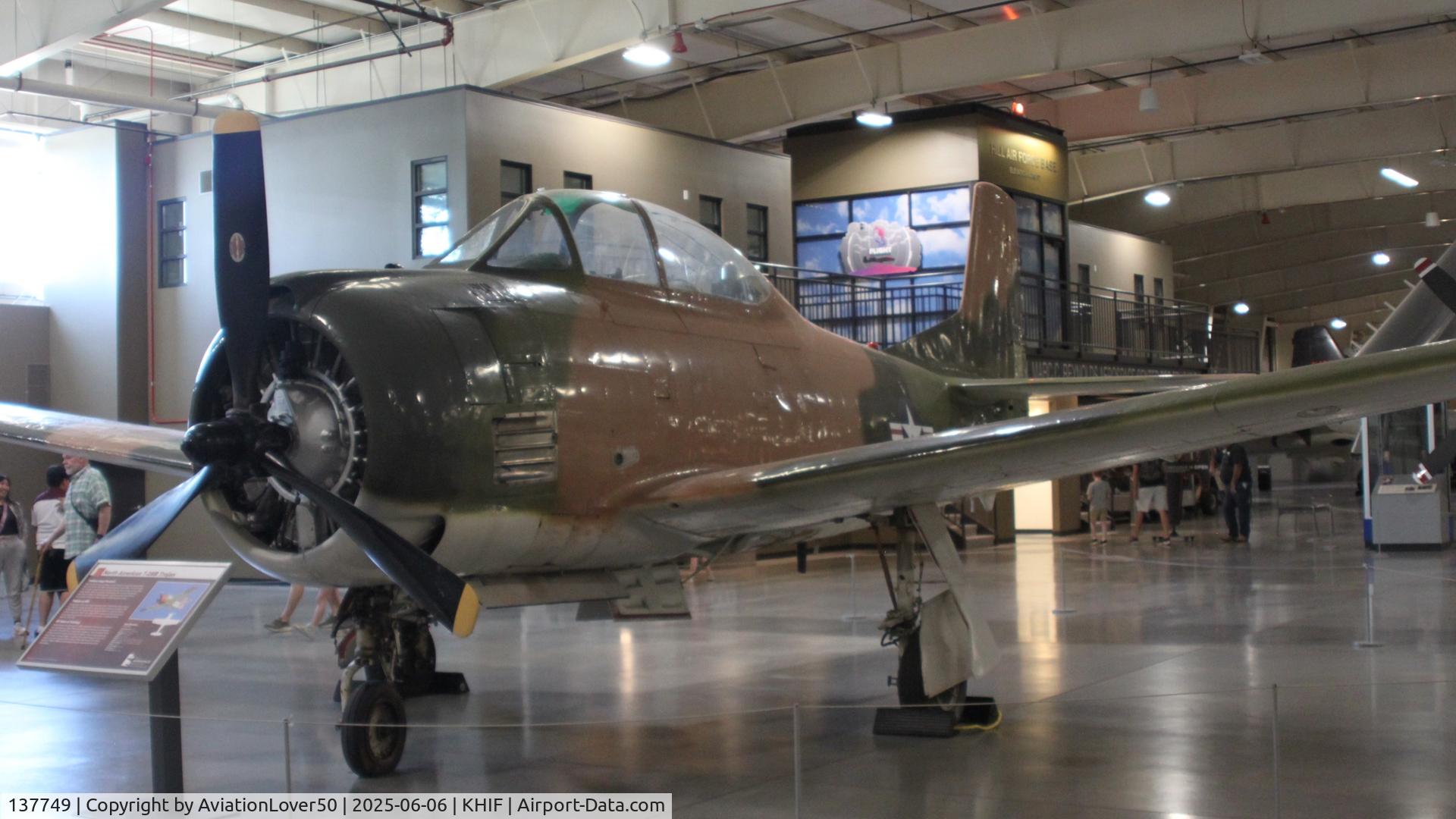 137749, North American T-28B Trojan C/N 200-112, T-28B
