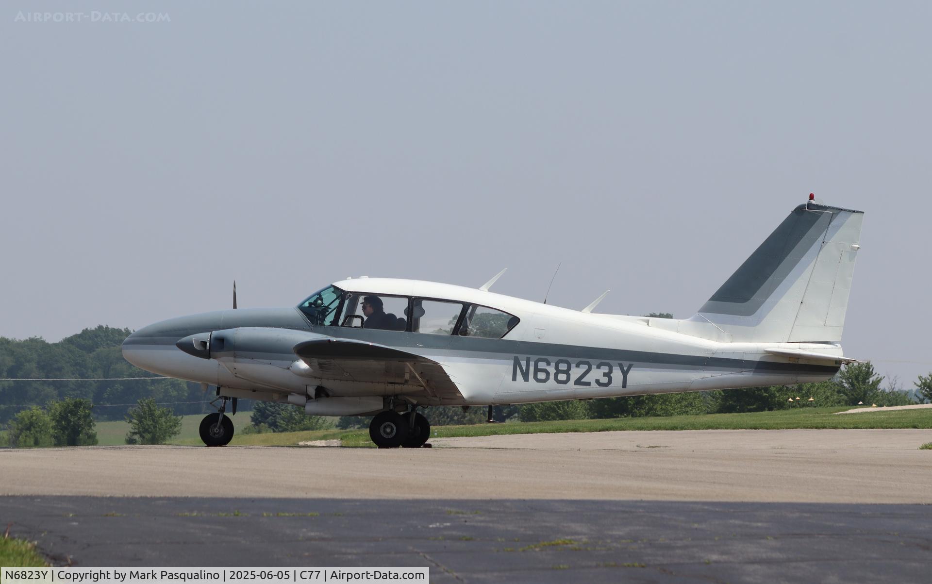 N6823Y, 1969 Piper PA-23-250 C/N 27-4163, Piper PA-23-250