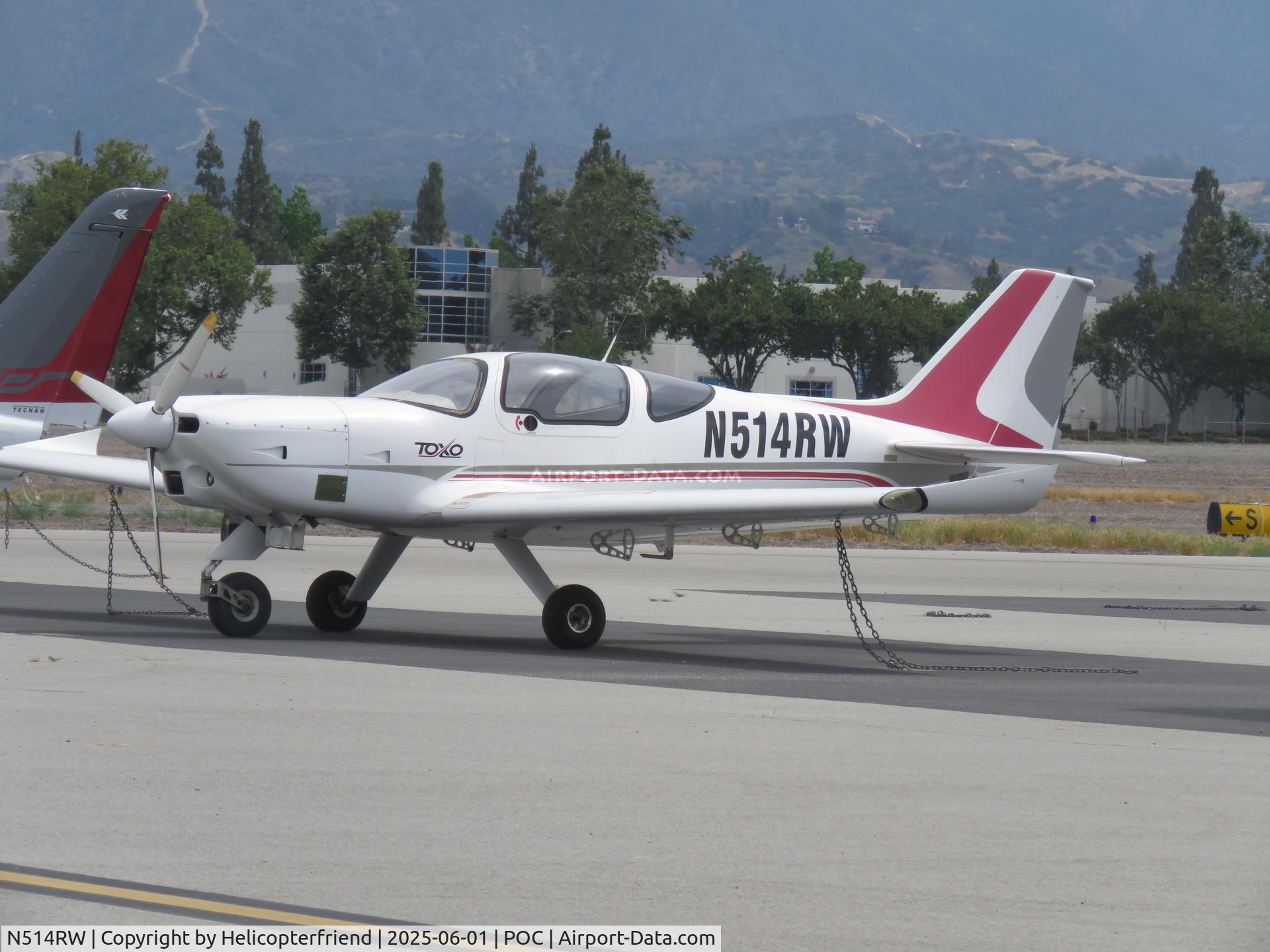 N514RW, 2008 Composite Aeronautic Group TOXO SLSA C/N TX-002, Parked in transit parking