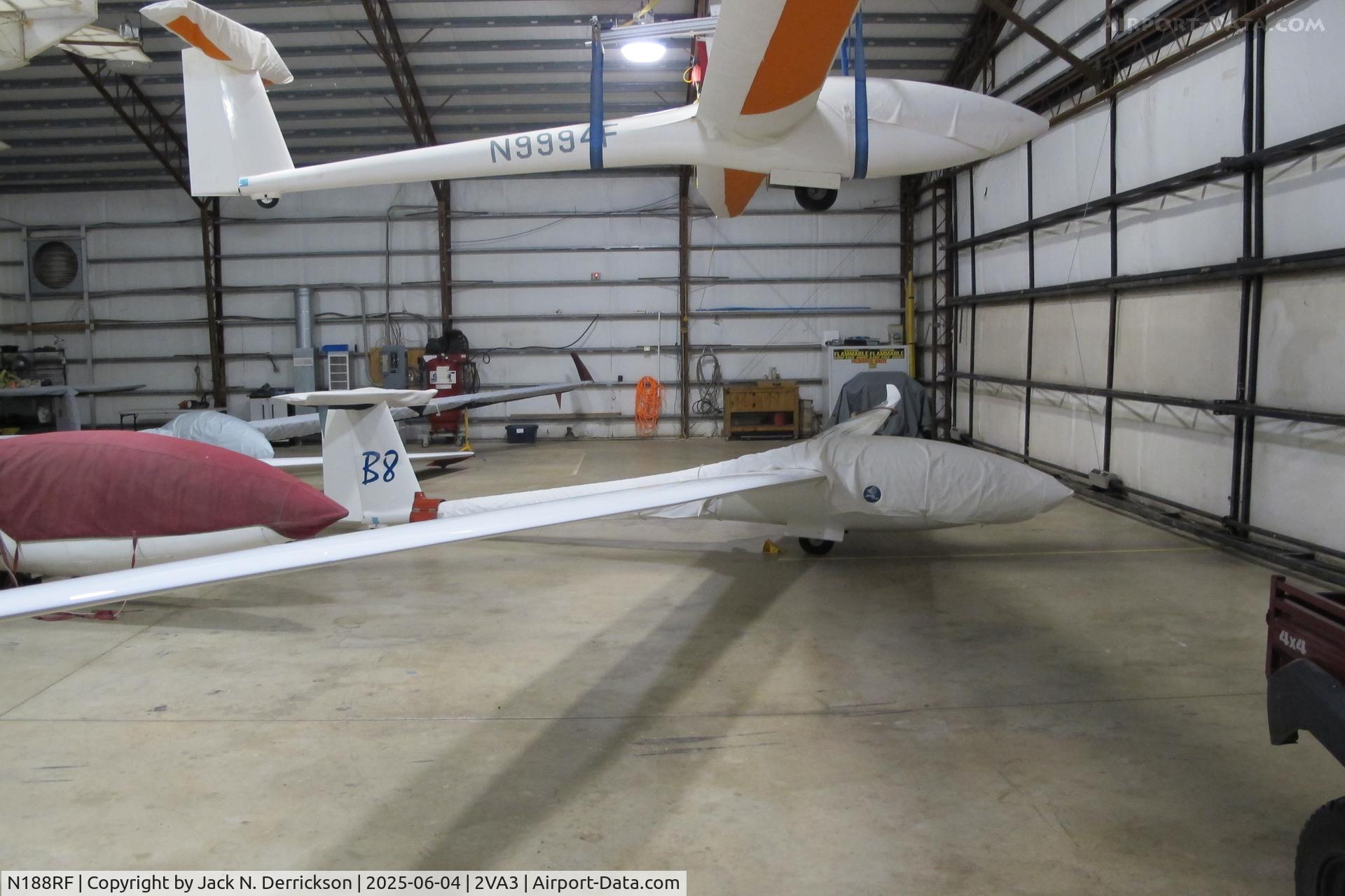 N188RF, Rolladen-schneider LS8-18 C/N 8377, Merlin