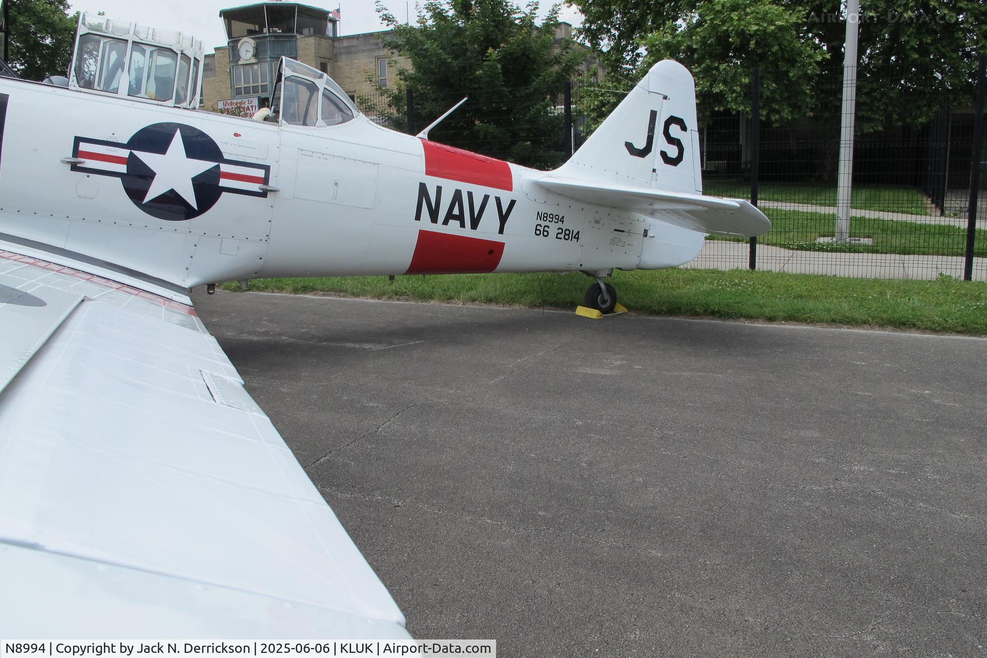 N8994, 1943 Noorduyn AT-16 Harvard II C/N 66-2814, Lunken