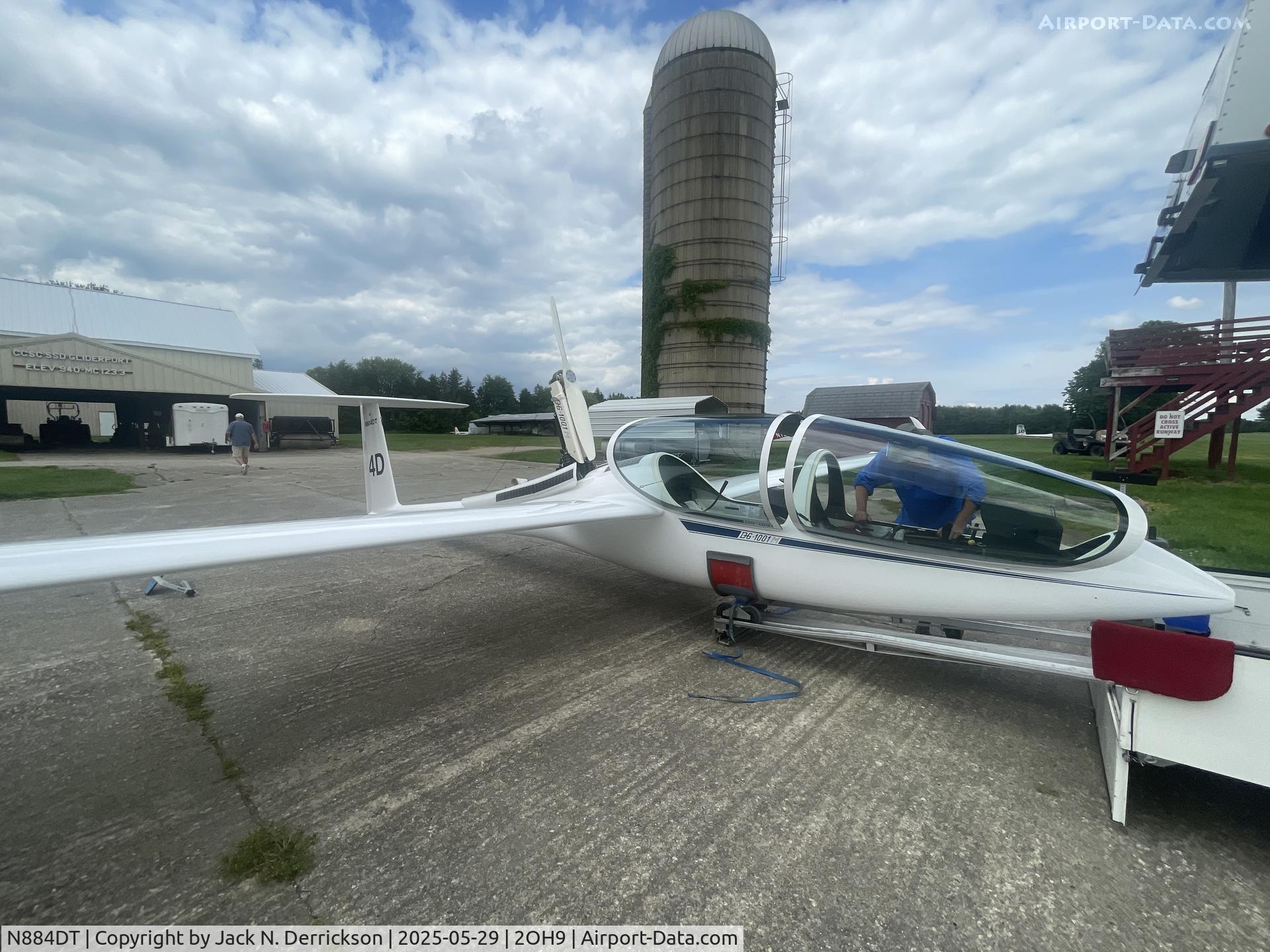 N884DT, Dg Flugzeugbau DG-1000M C/N 10-146M3, CCSC