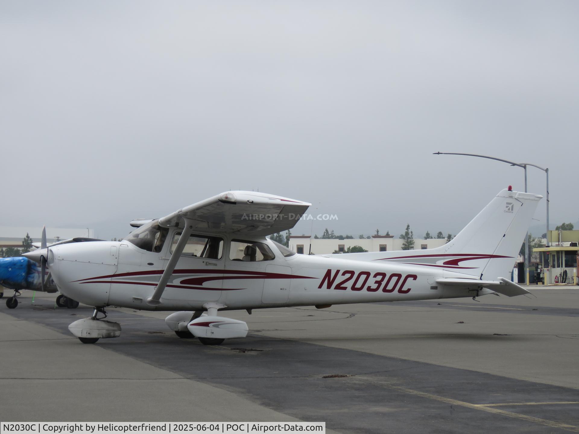 N2030C, 2005 Cessna 172S C/N 172S9941, Parked in transit parking