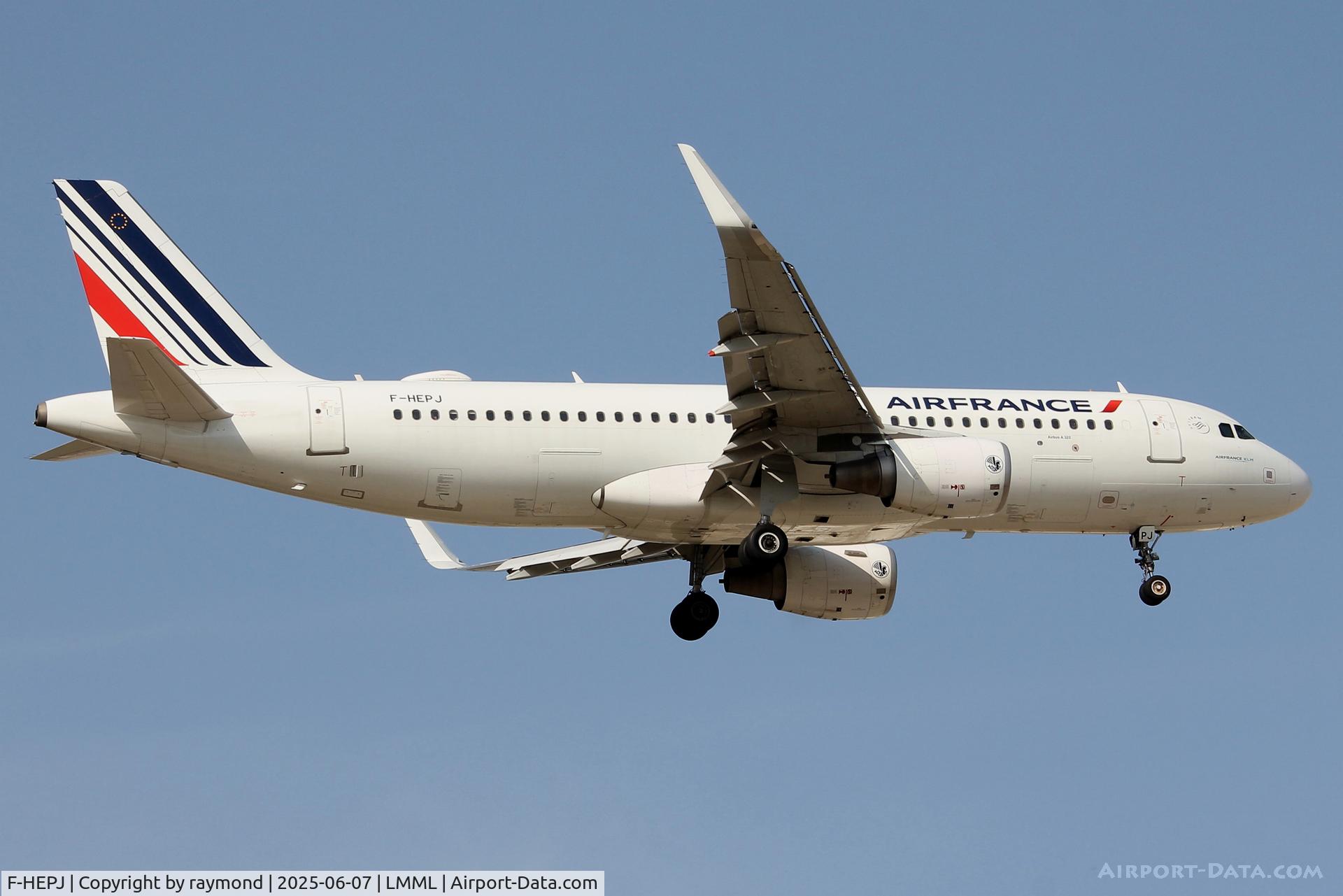 F-HEPJ, 2017 Airbus A320-214 C/N 7873, Airbus A320-214 reg F-HEPJ of Air France on final approach landing in Malta RW13.