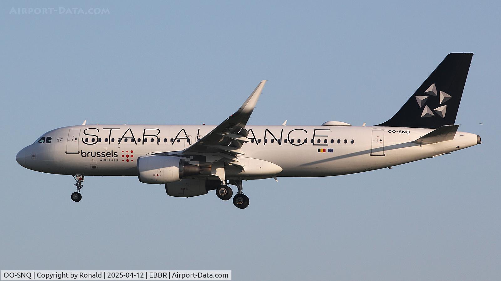 OO-SNQ, 2013 Airbus A320-214 C/N 5658, at ebbr