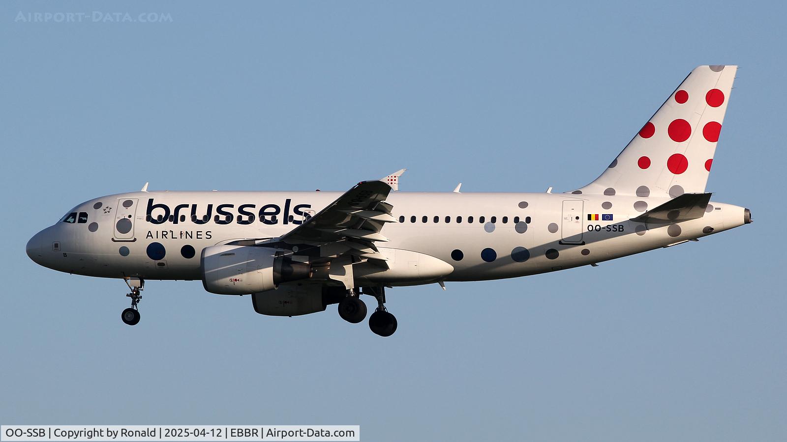 OO-SSB, 2005 Airbus A319-111 C/N 2400, at ebbr