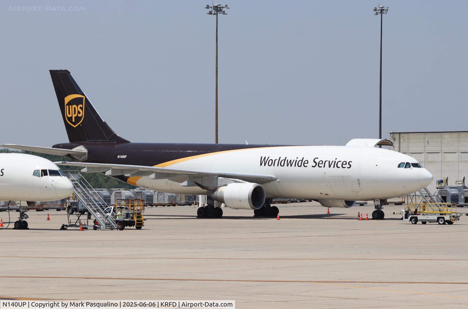 N140UP, 2002 Airbus A300F4-622R C/N 0823, Airbus A300-F4-622R
