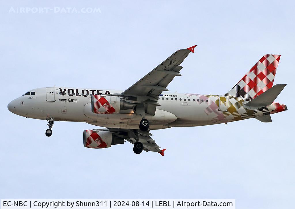 EC-NBC, 2003 Airbus 319-112 C/N 1884, Landing rwy 24R