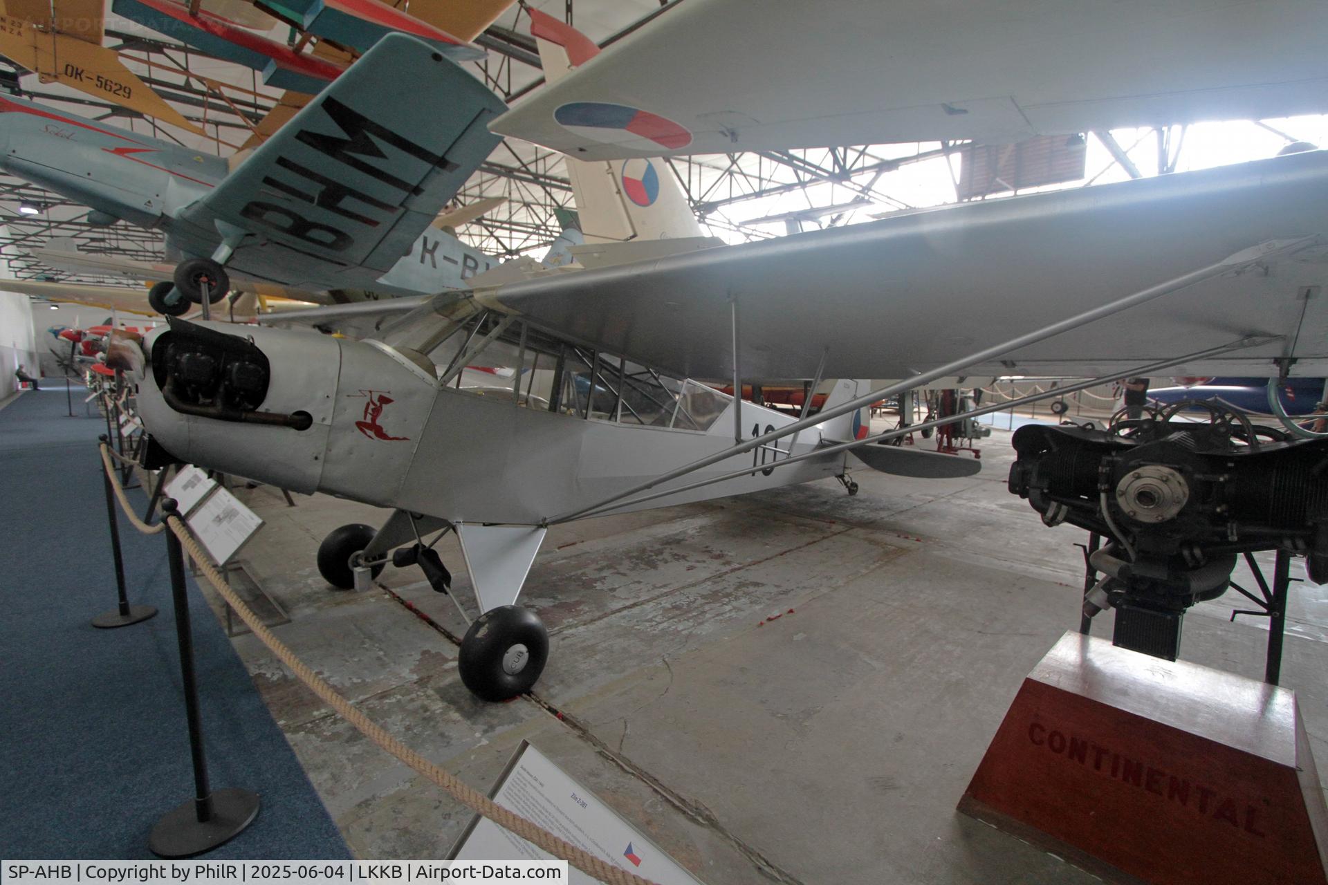 SP-AHB, Piper J3C-65 Cub Cub C/N 12406, '10' (44-80110, SP-AHB) 1944 Piper L-4J Grasshopper Kbely Aviation Museum 
