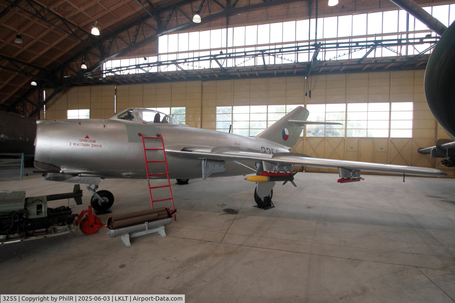 3255, , 3255 1956 Mikoyan-Gurevich MiG-15bisSB Stara Aerovka Letnany Aviation Museum 