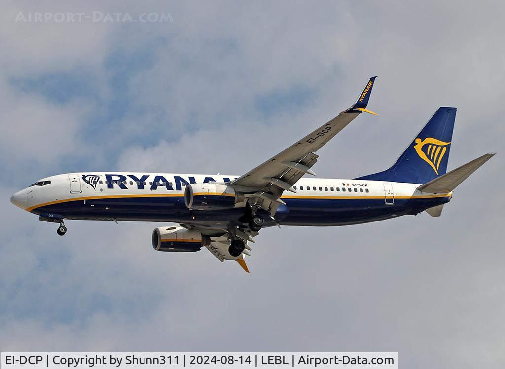EI-DCP, 2004 Boeing 737-8AS C/N 33810, Landing rwy 24R with scimitar blended winglets...