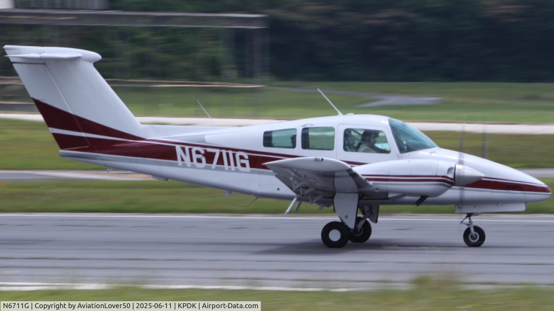 N6711G, 1979 Beech 76 Duchess C/N ME-311, Duchess