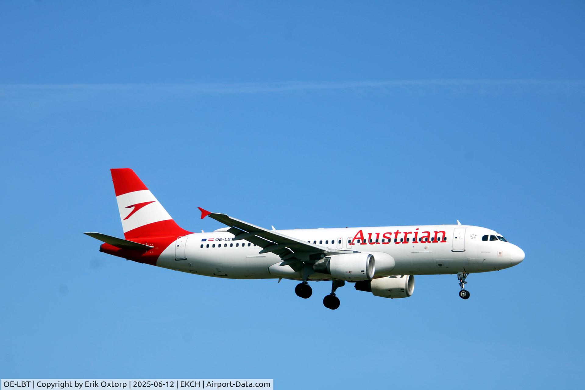 OE-LBT, 2000 Airbus A320-214 C/N 1387, OE-LBT landing rw 22L