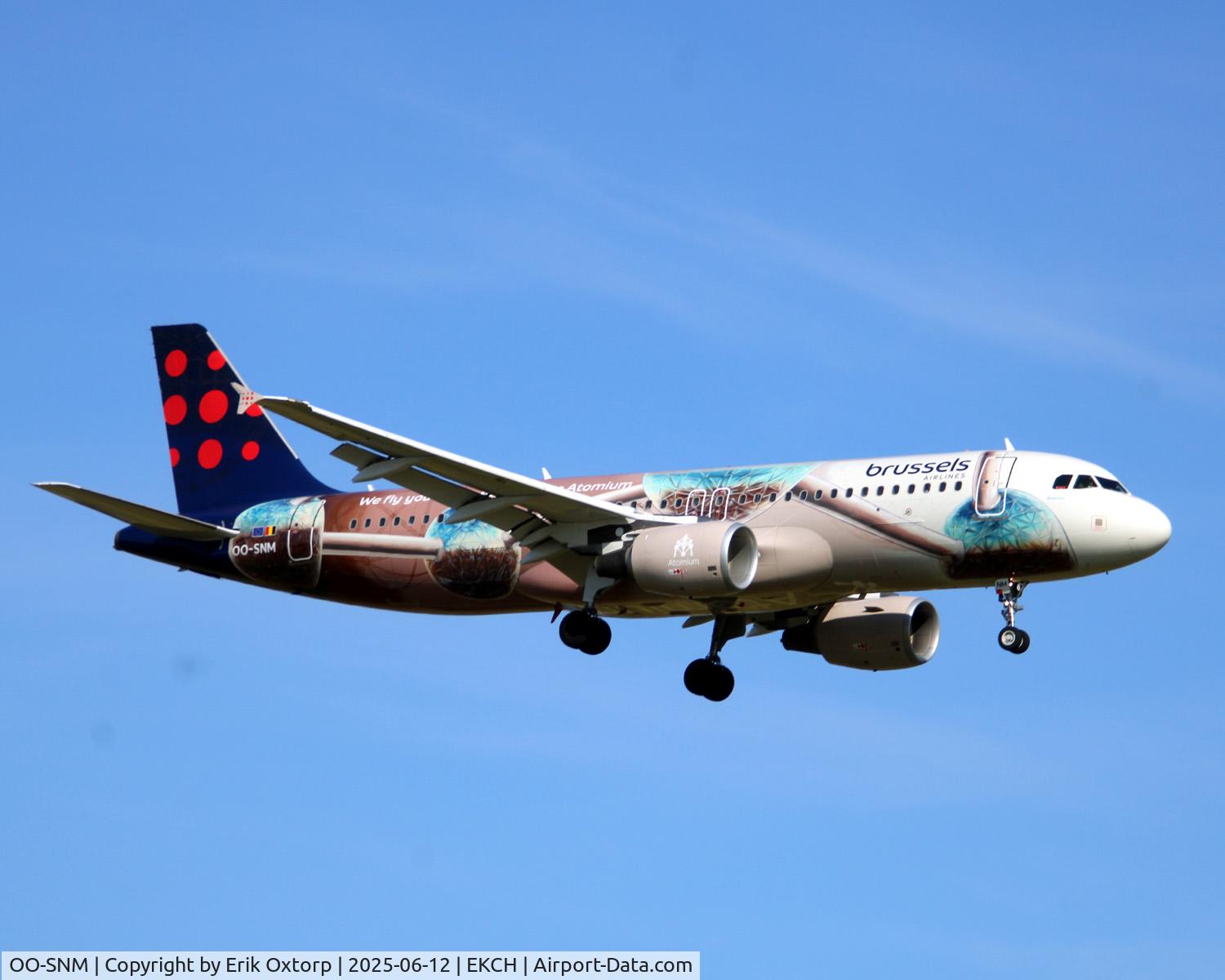 OO-SNM, 2003 Airbus A320-214 C/N 2003, OO-SNM landing rw 22L