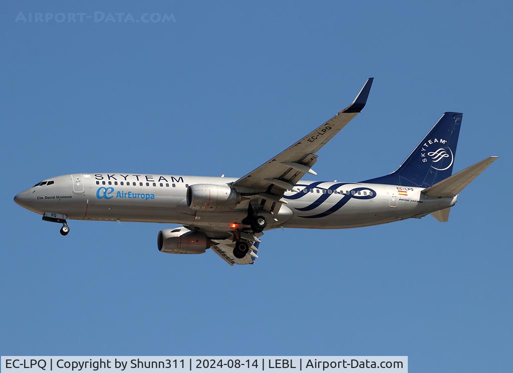 EC-LPQ, 2012 Boeing 737-85P C/N 35496, Landing rwy 24R in Skyteam c/s