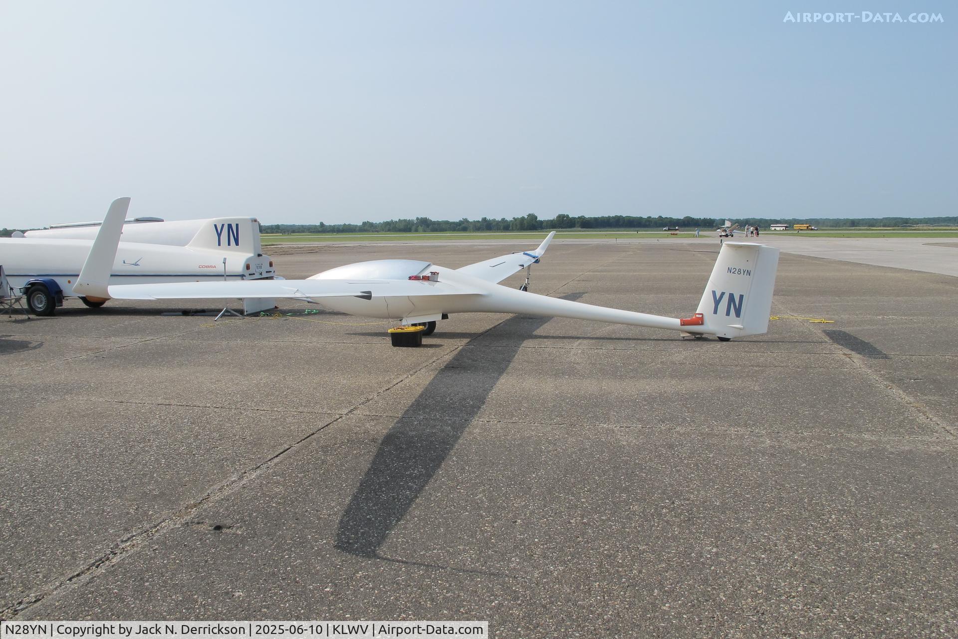 N28YN, 2001 Schleicher ASW-28 C/N 28037, ASW-28