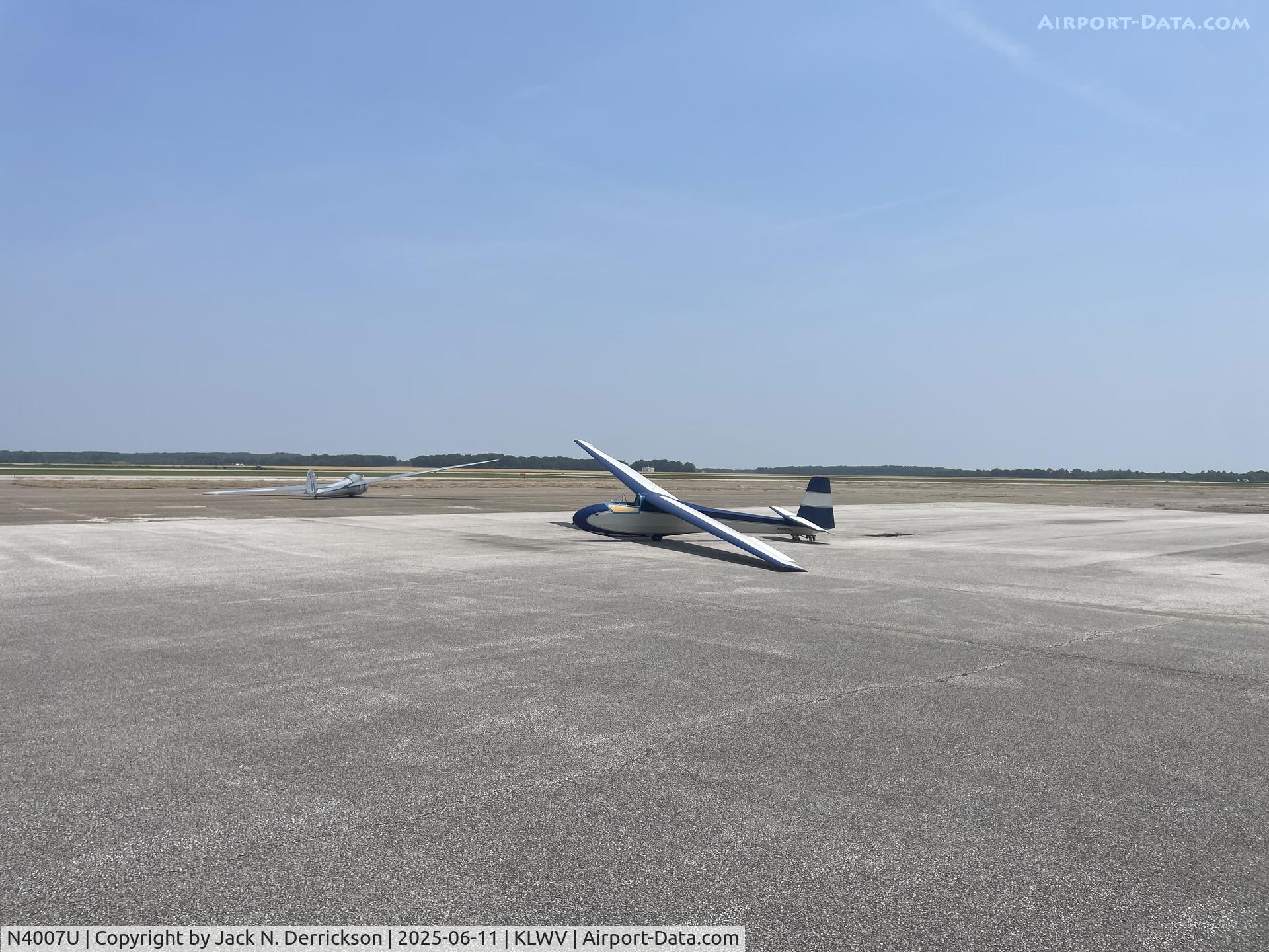 N4007U, Schleicher K-8B C/N 8393, K-8B