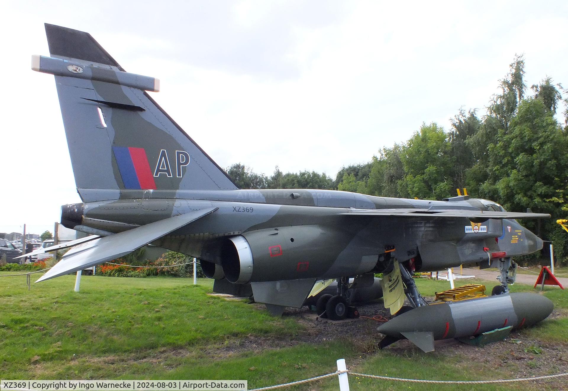 XZ369, 1976 Sepecat Jaguar GR.3A C/N S.136, SEPECAT Jaguar GR3A at the East Midlands Aeropark, Castle Donington