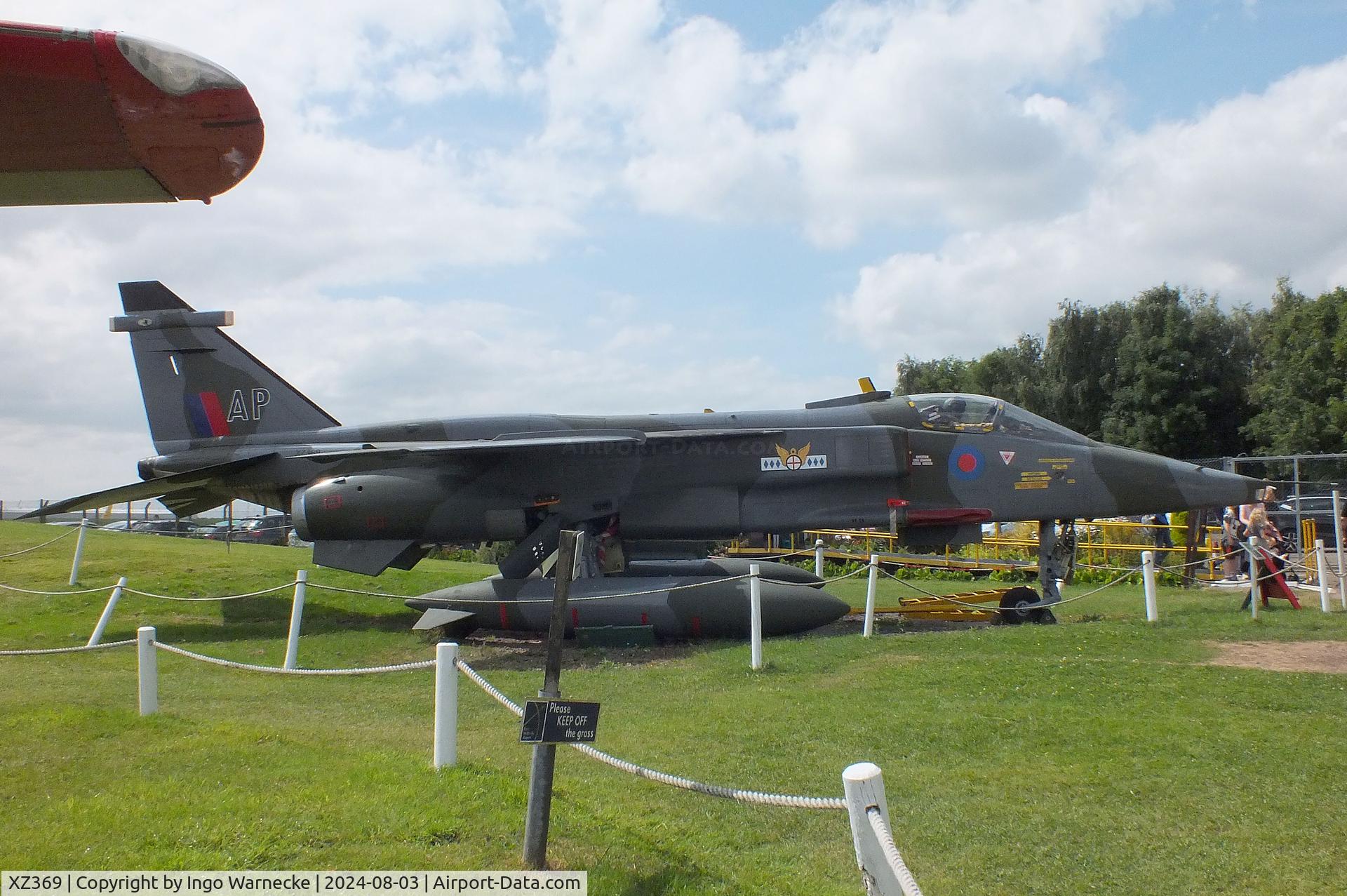 XZ369, 1976 Sepecat Jaguar GR.3A C/N S.136, SEPECAT Jaguar GR3A at the East Midlands Aeropark, Castle Donington
