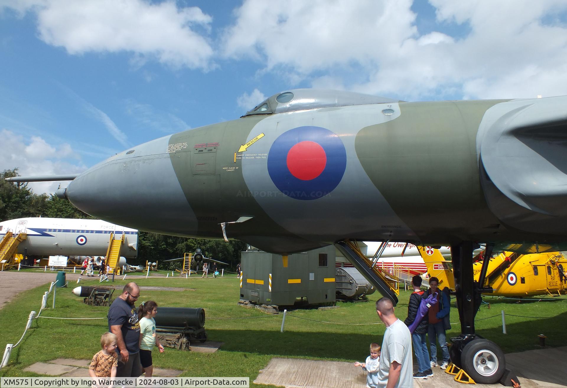 XM575, 1959 Avro Vulcan B.2A C/N Set 56, Avro Vulcan B2A at the East Midlands Aeropark, Castle Donington