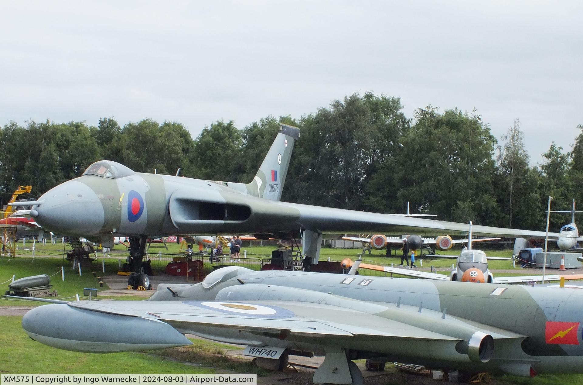 XM575, 1959 Avro Vulcan B.2A C/N Set 56, Avro Vulcan B2A at the East Midlands Aeropark, Castle Donington