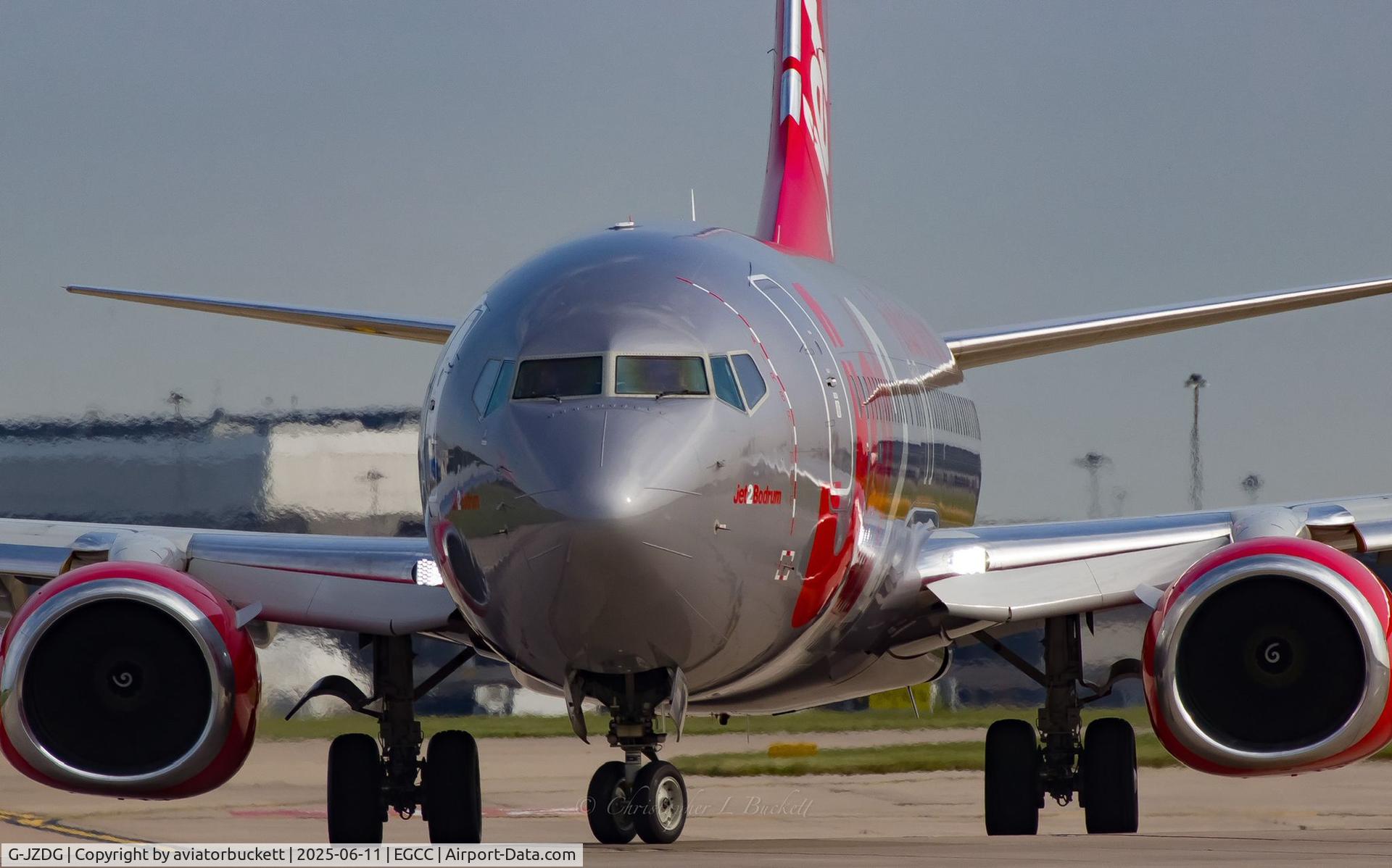 G-JZDG, 2015 Boeing B-737-8H6(W) C/N 41769, Lining up on 23R on a flight to Verona