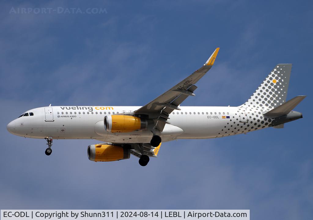 EC-ODL, 2014 Airbus A320-232 C/N 6352, Landing rwy 24R