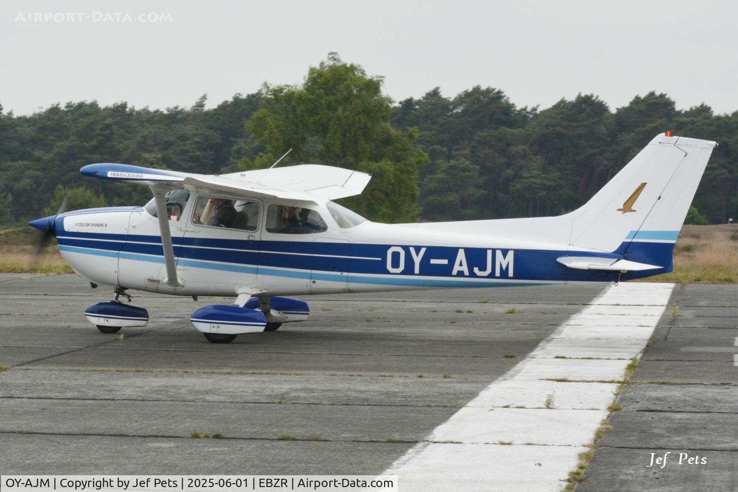 OY-AJM, 1978 Reims F172N Skyhawk C/N 1682, At Zoersel.