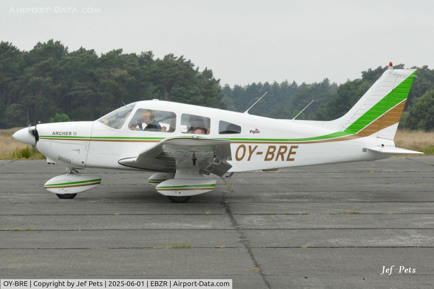 OY-BRE, 1978 Piper PA-28-181 C/N 28-7890532, At Zoersel.