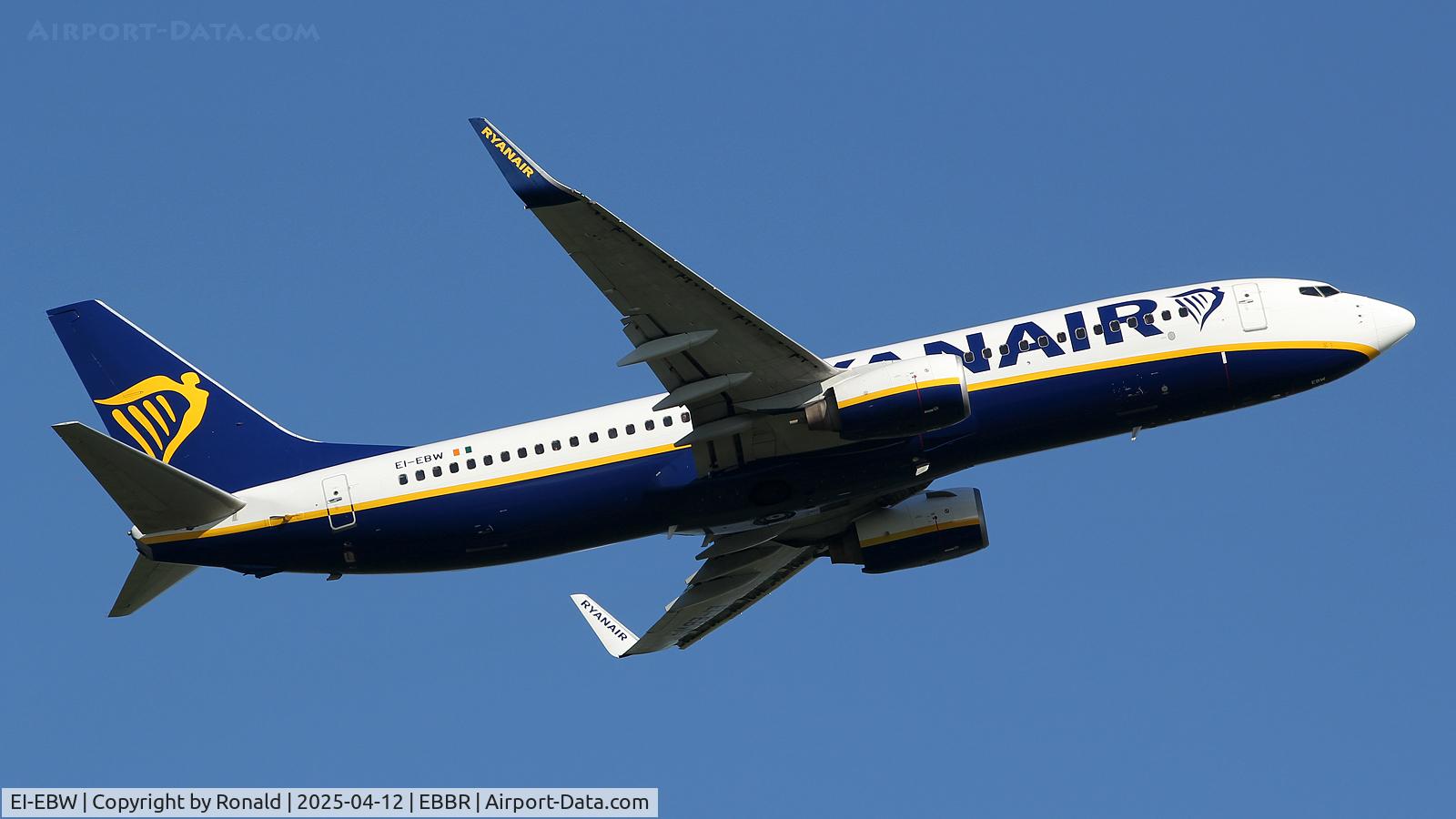 EI-EBW, 2009 Boeing 737-8AS C/N 35010, at ebbr