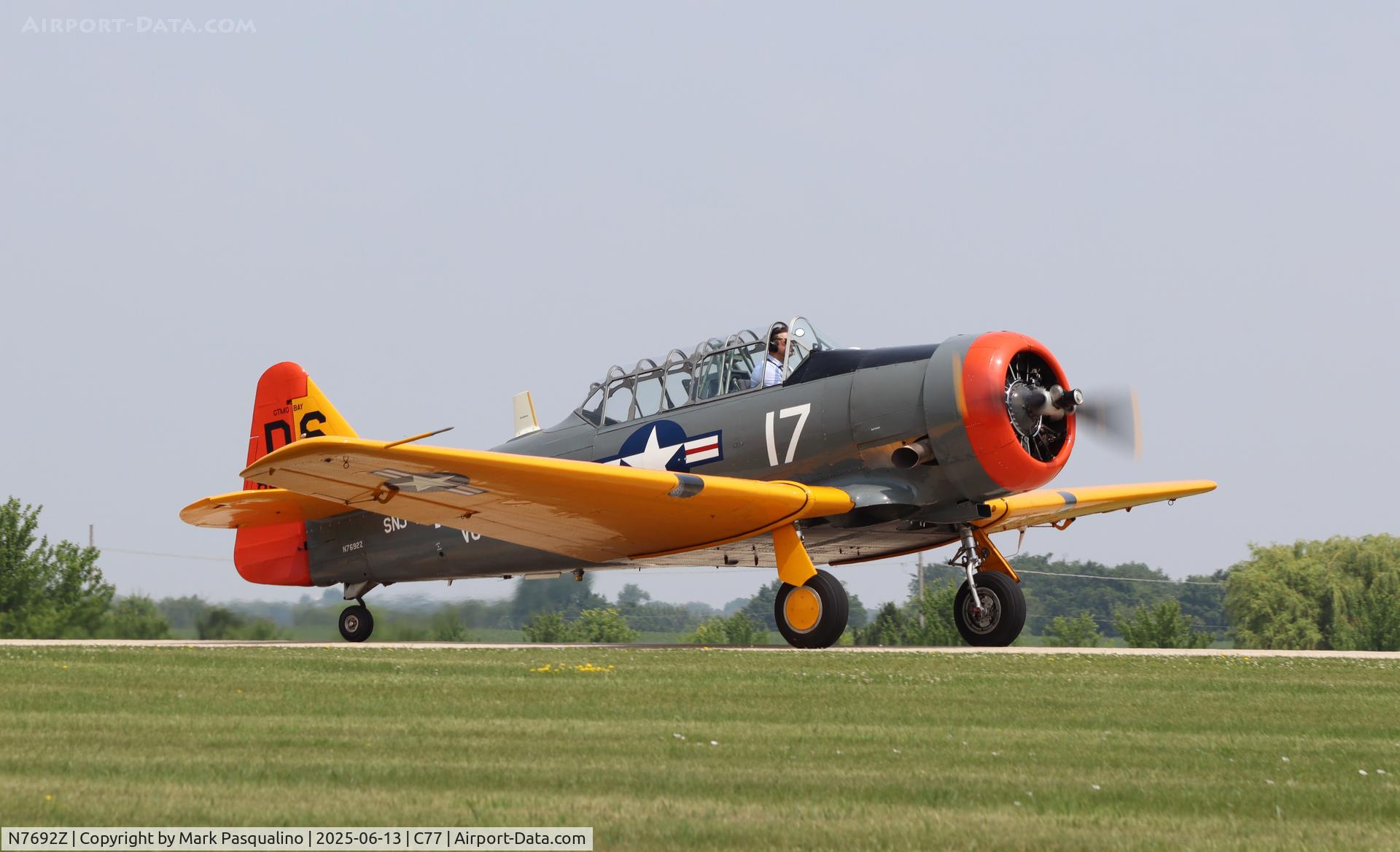 N7692Z, 1942 North American SNJ-4 Texan C/N 88-9831, North American SNJ-4
