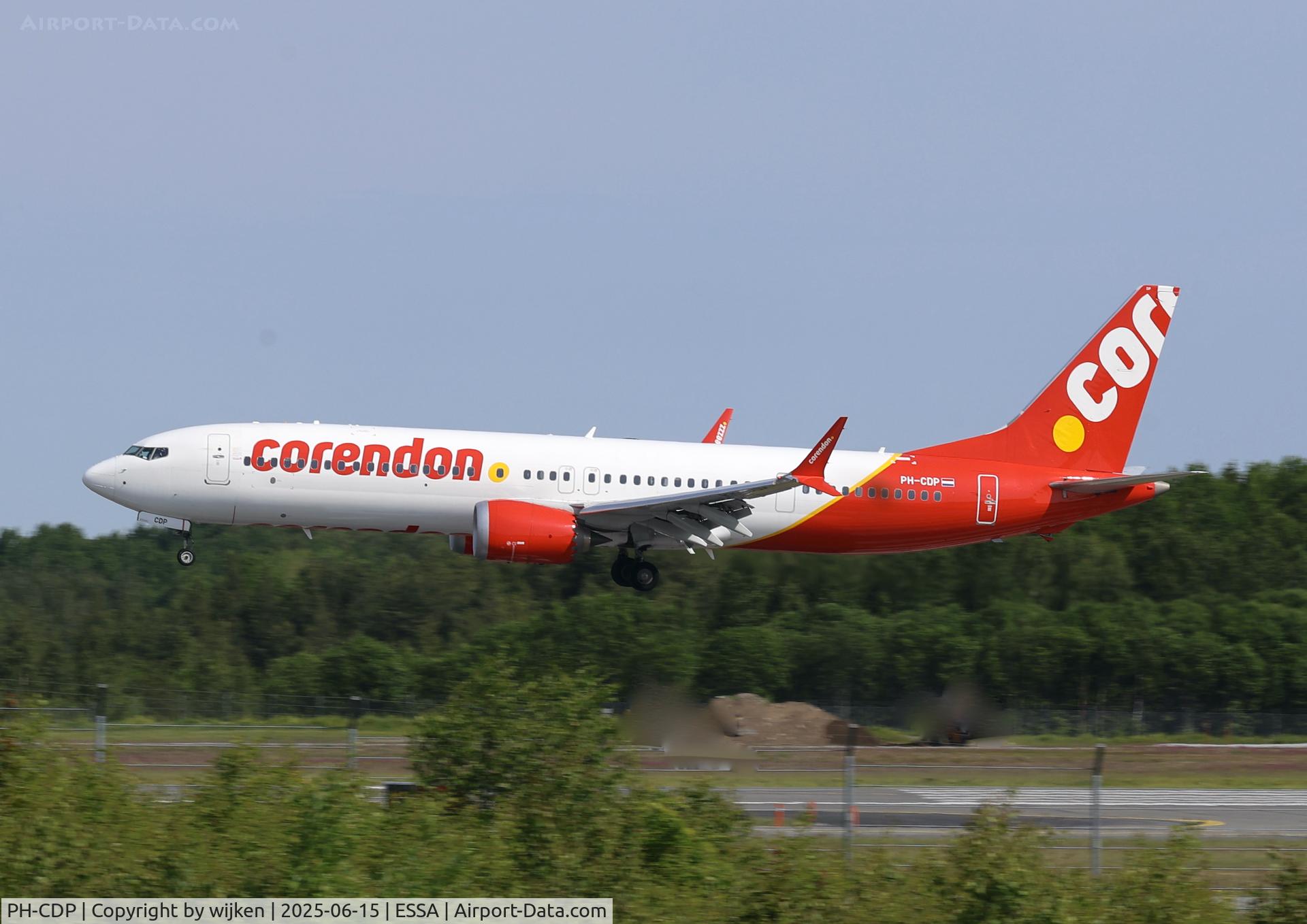 PH-CDP, 2023 Boeing 737-9 MAX C/N 66348, Rwy 26