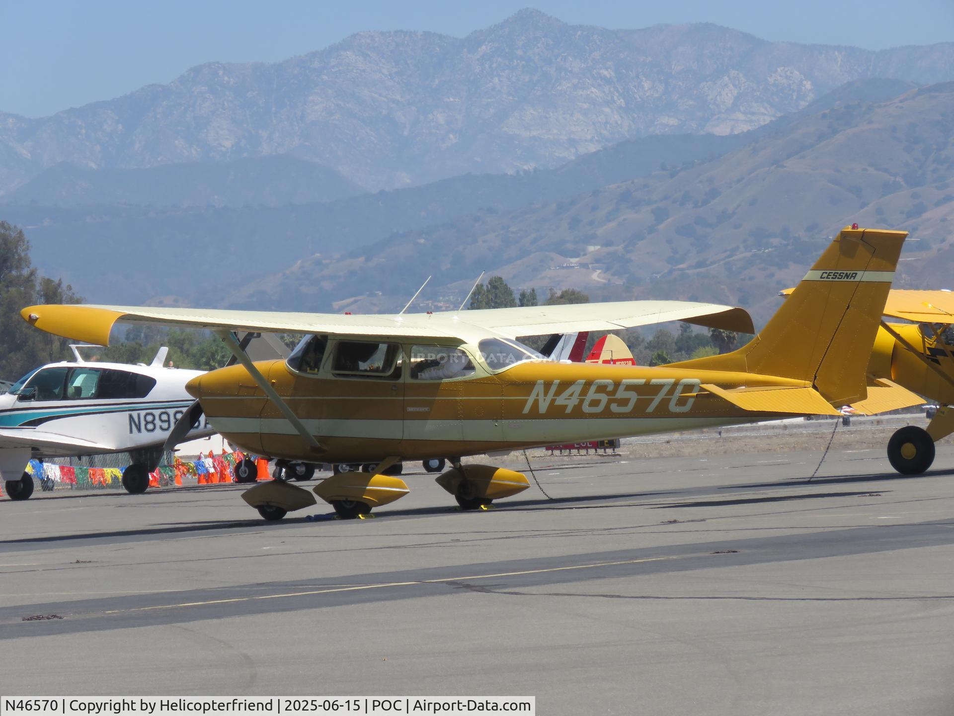 N46570, 1968 Cessna 172K Skyhawk C/N 17257358, Static display at show