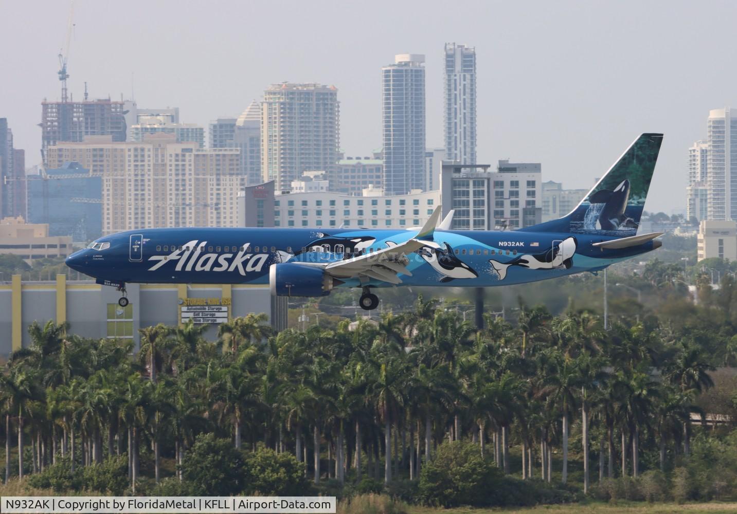 N932AK, 2021 Boeing 737-9 MAX C/N 44089, FLL 2024 zx 
