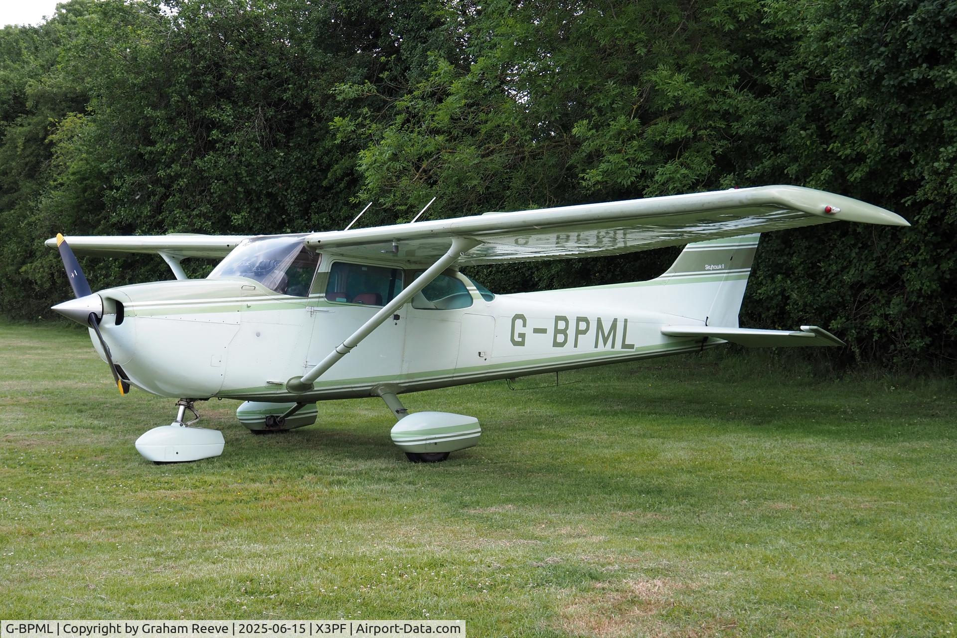 G-BPML, 1976 Cessna 172M C/N 172-67102, Parked at Priory Farm.