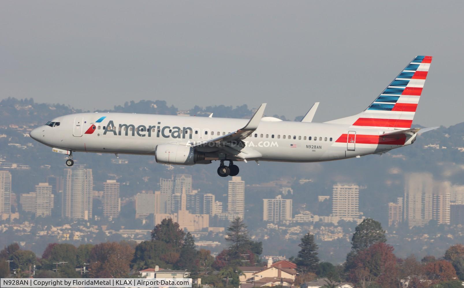 N928AN, 2000 Boeing 737-823 C/N 29528, AAL 738 zx sfo-lax