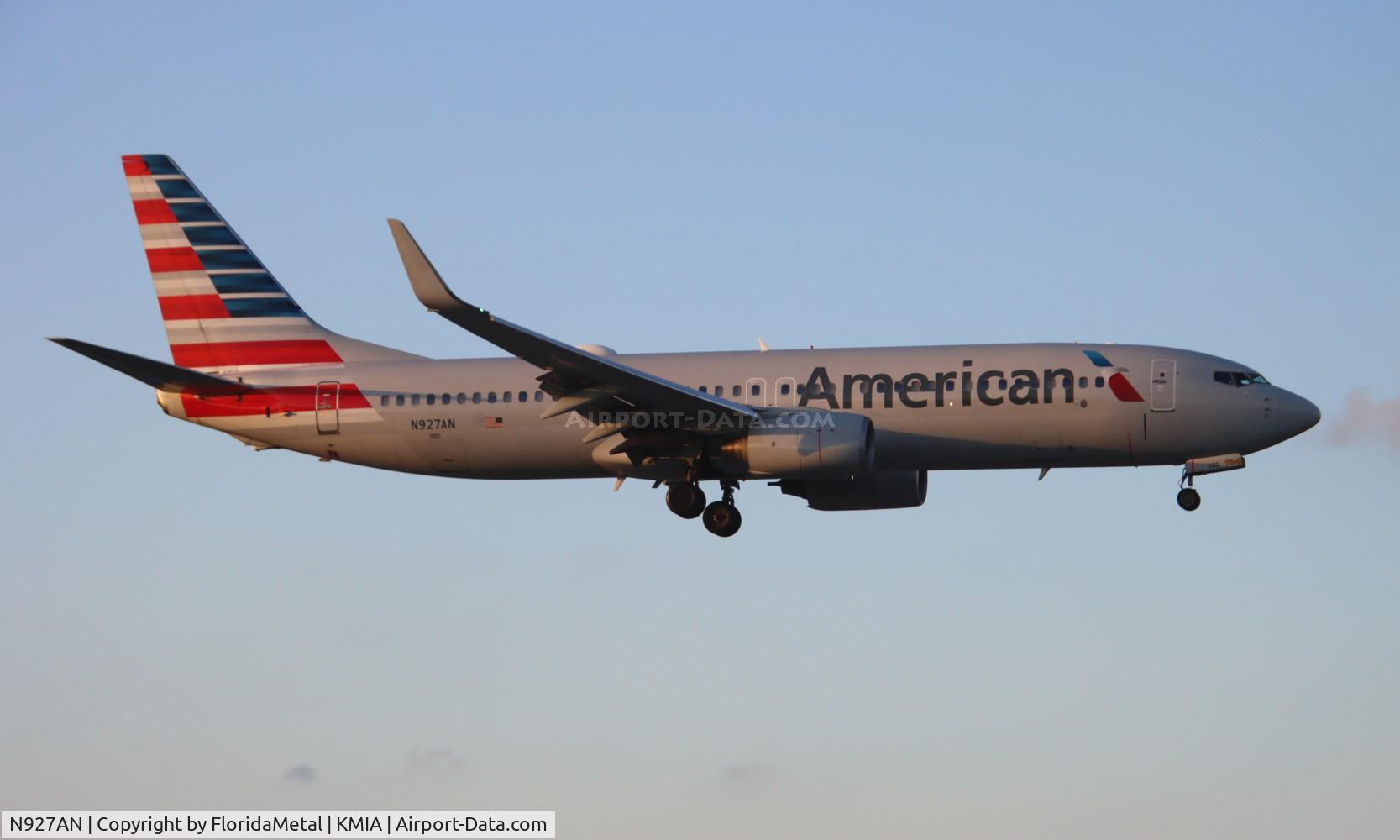 N927AN, 2000 Boeing 737-823 C/N 30077, AAL 738 zx ctg, skcg-mia