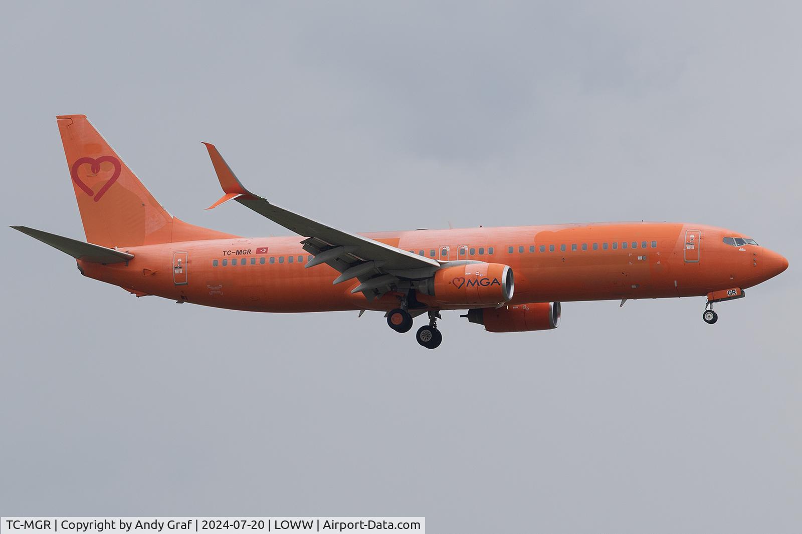 TC-MGR, 2001 Boeing 737-85F(WL) C/N 30569, Mavi Gök 737-800