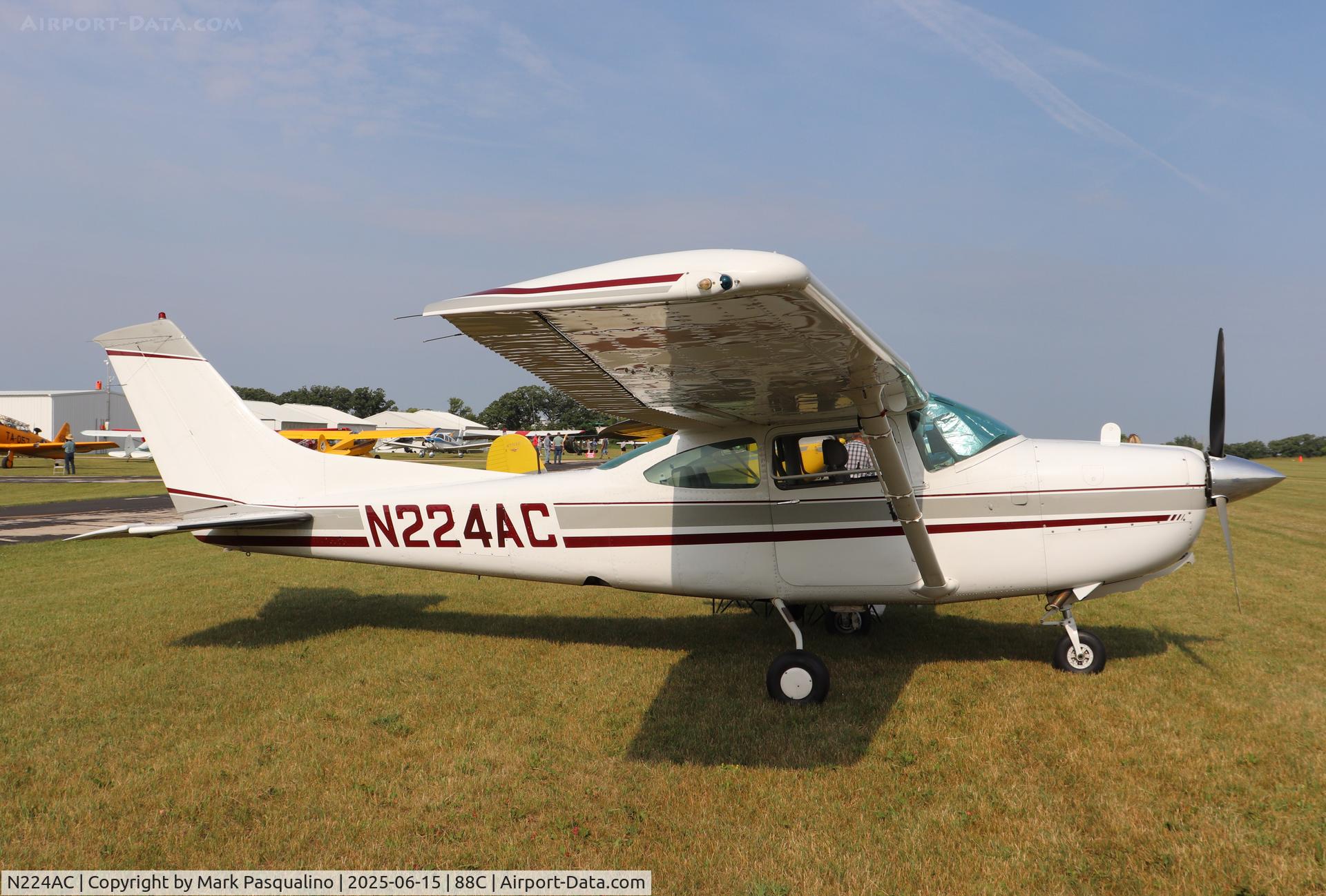 N224AC, 1978 Cessna R182 Skylane RG C/N R18200272, Cessna R182