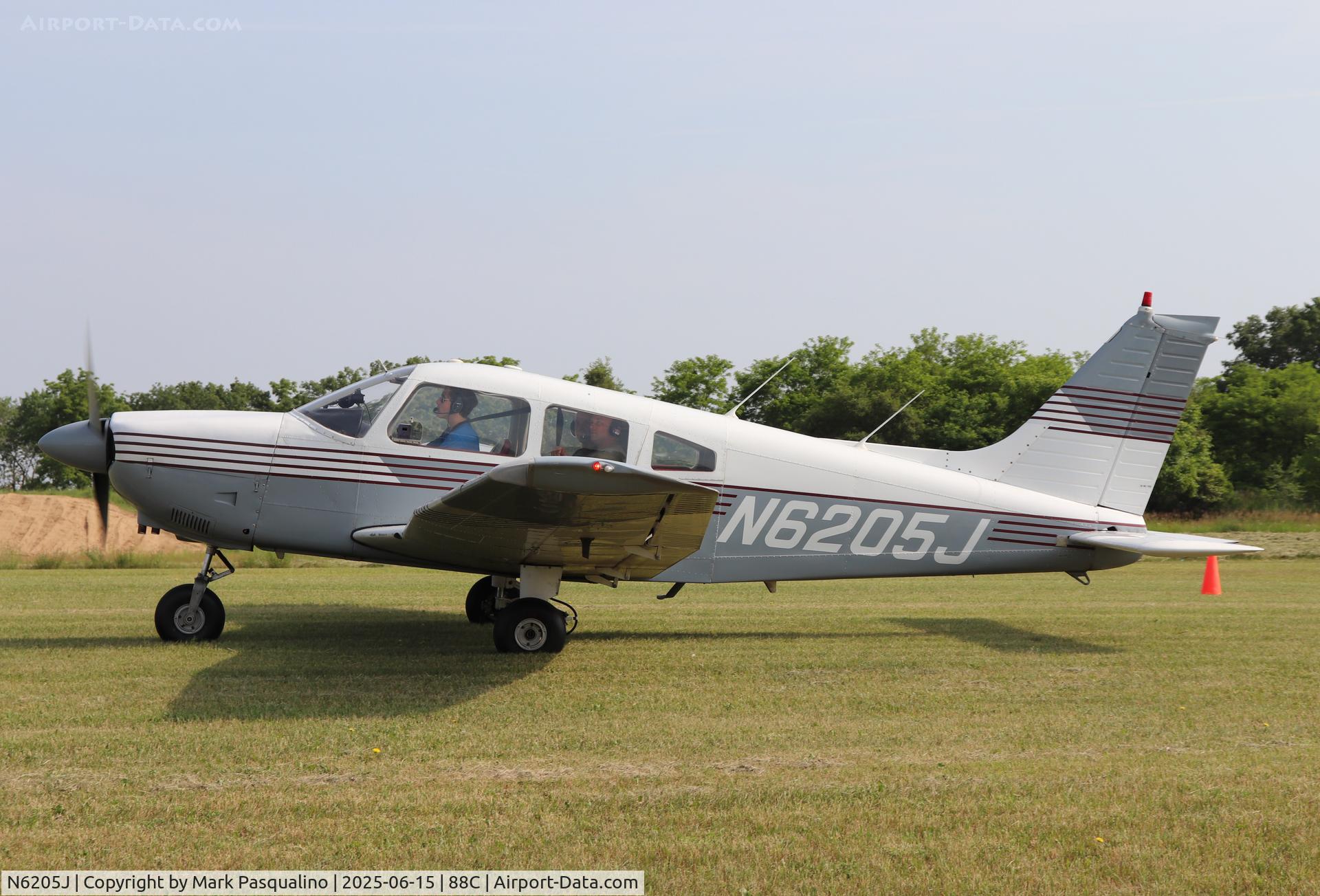 N6205J, 1976 Piper PA-28-181 C/N 28-7690371, Piper PA-28-181