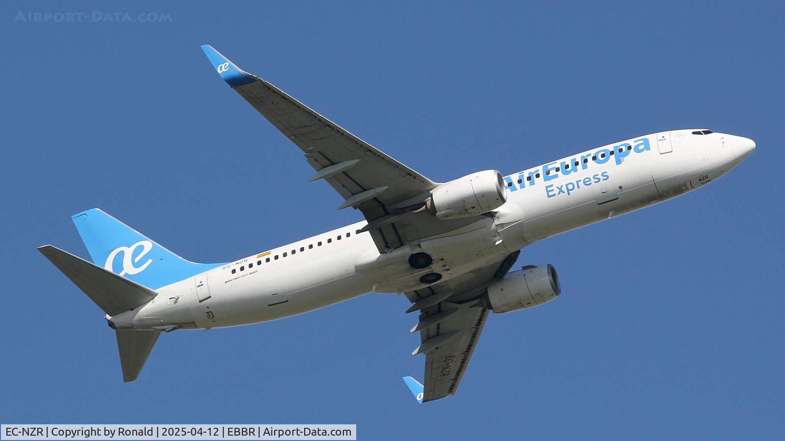 EC-NZR, 2012 Boeing 737-8AS C/N 40318, at ebbr