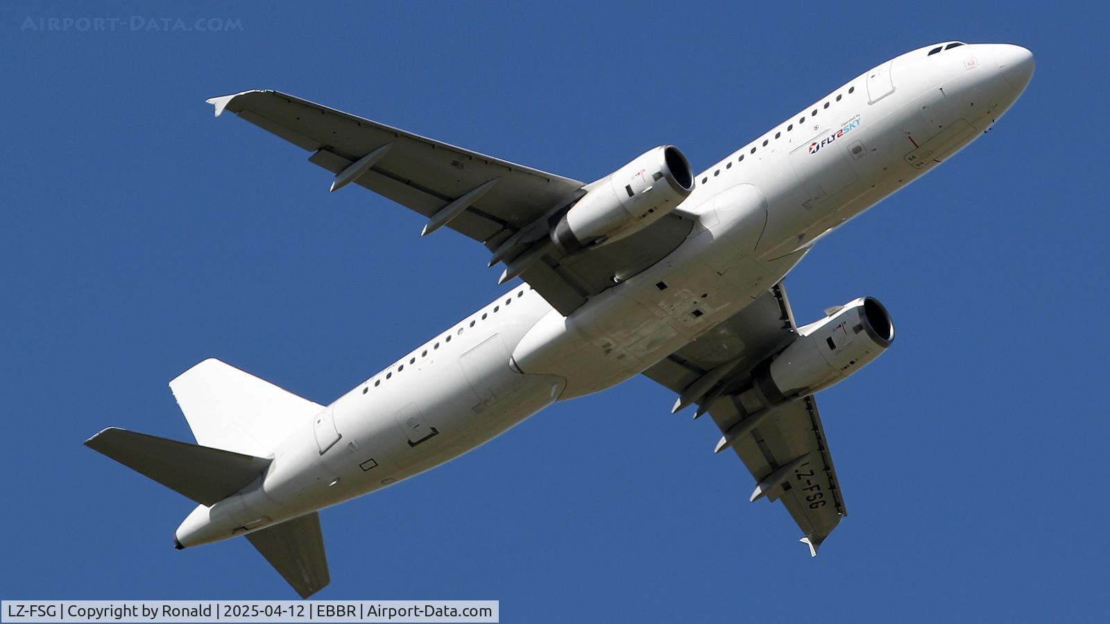 LZ-FSG, Airbus A320-232 C/N 5228, at ebbr